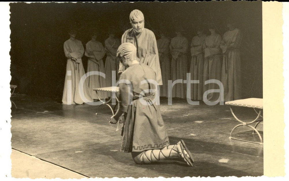 Cartolina originale da collezione 1930 ca INNSBRUCK TEATRO CLASSICO Scena in ginocchio  Foto cartolina RARA 1