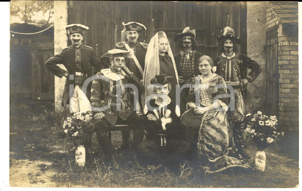 Cartolina originale da collezione 1930 ca GERMANIA TEATRO Attori dilettanti in costume storico  Foto VINTAGE 1