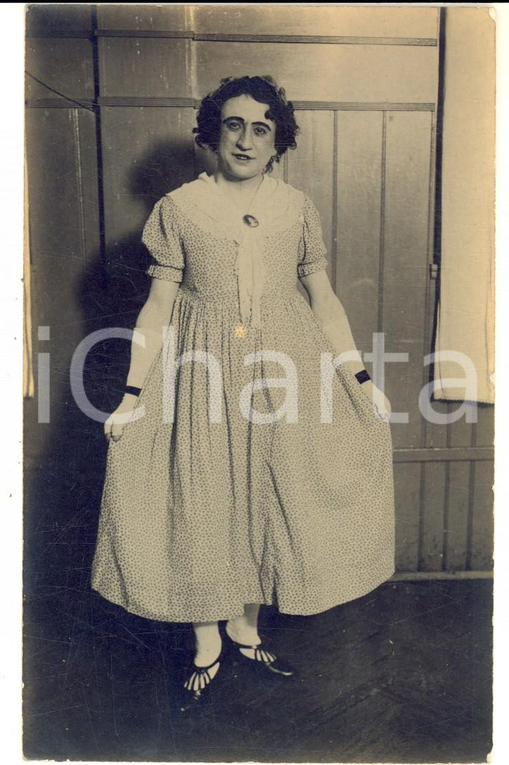 Fotografia d epoca originale 1926 TEATRO FURTH Weissengarten  Attore travestito da donna Foto CURIOSA 1