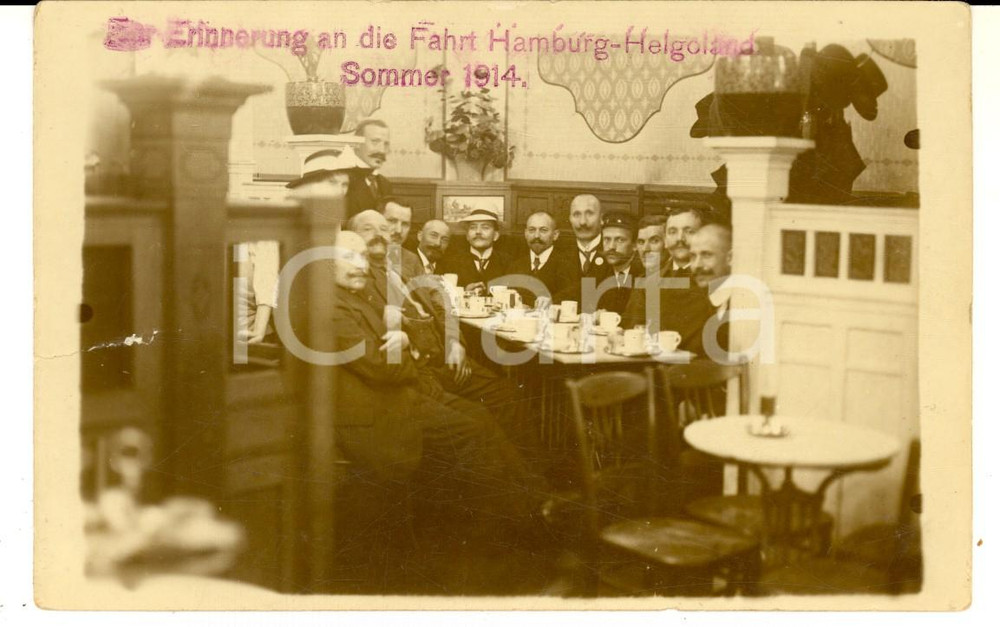 Fotografia d epoca originale 1914 HAMBURG Uomini e birre durante un viaggio verso l HELGOLAND Foto cartolina 1