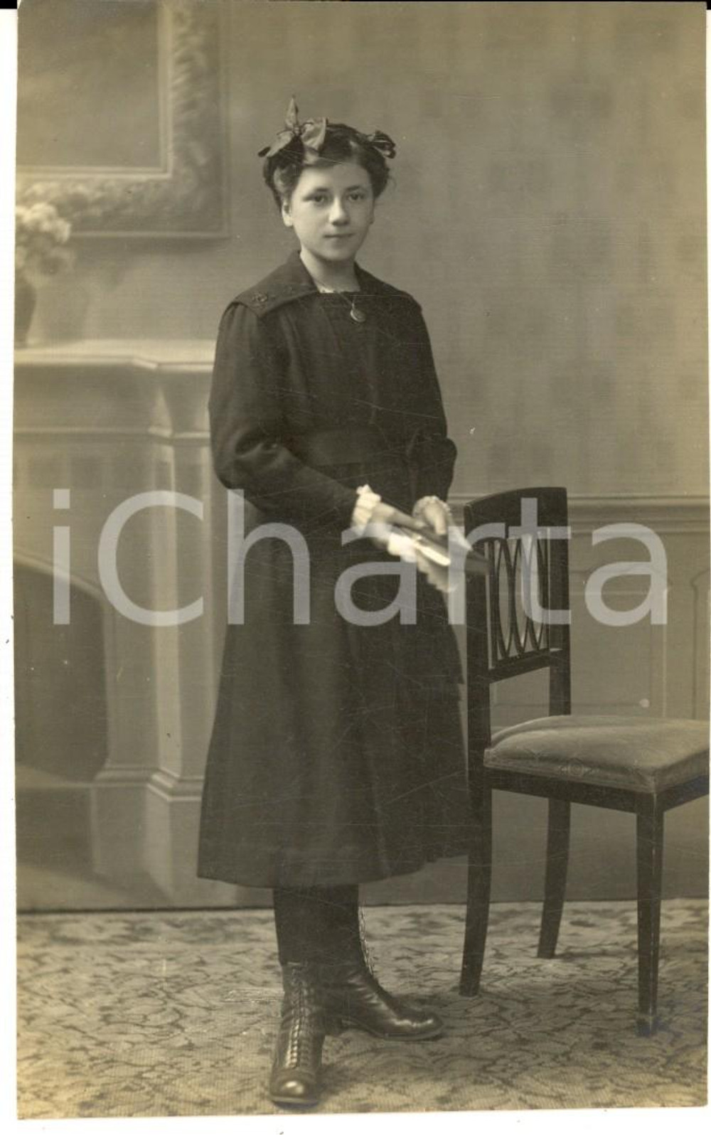 Fotografia d epoca originale 1930 ca GERMANIA Ritratto di bambina nel giorno della Cresima  Foto cartolina 1
