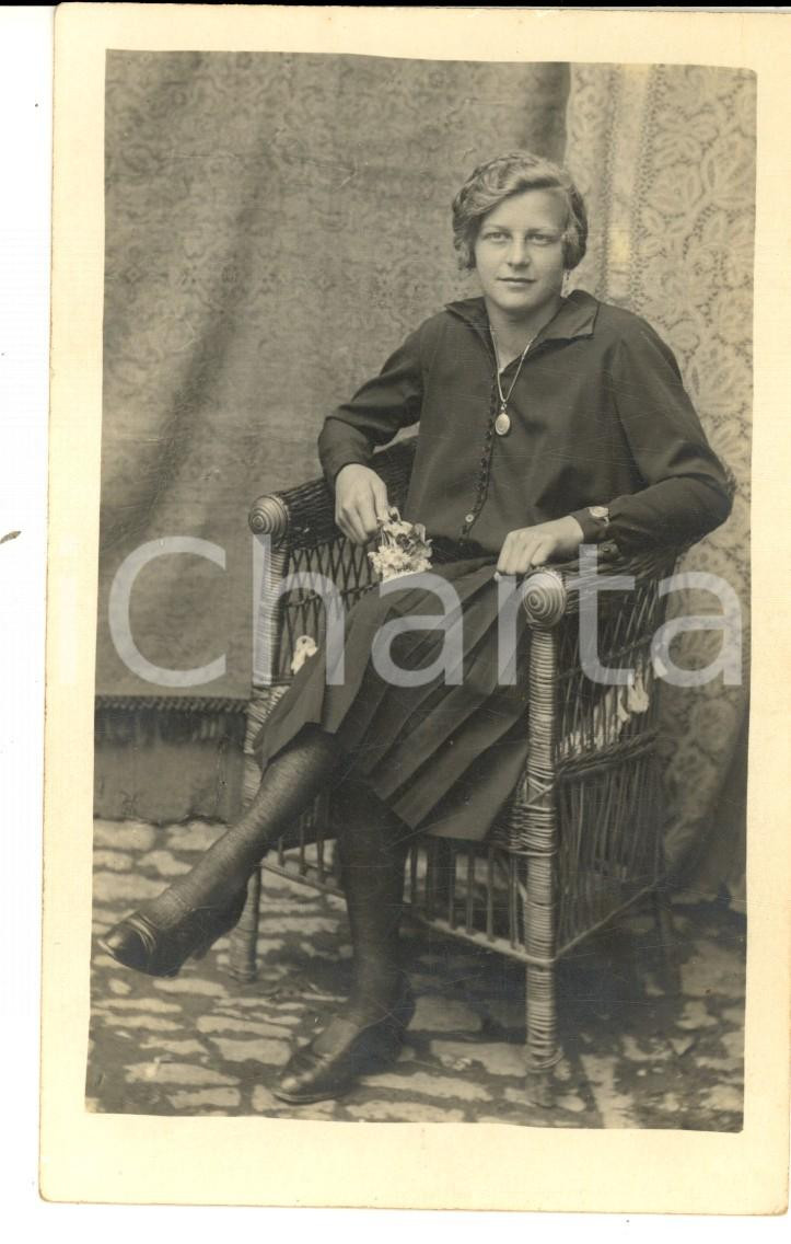 Fotografia d epoca originale 1930 ca GERMANIA Ritratto della giovane Elise SCHERER Foto cartolina VINTAGE 1
