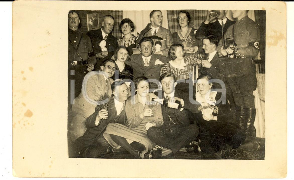Fotografia d epoca originale 1943 AUGUSTUSBURG Festa scolastica in una FÃ¼hrer Schule  Foto VINTAGE 1