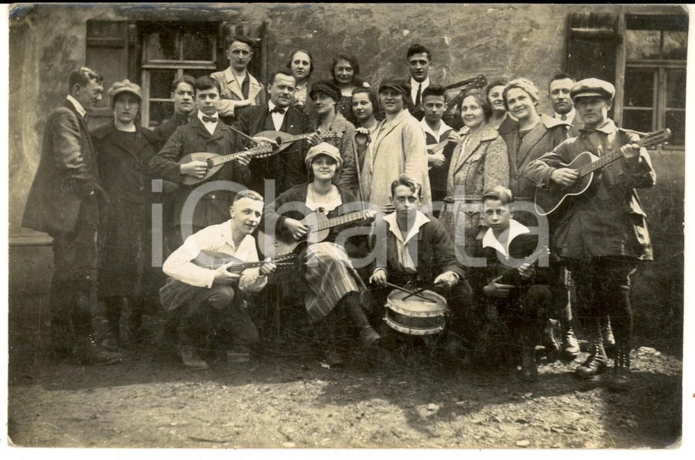 1924 MORITZBERG VenerdÃ¬ Santo - Orchestrina di giovani *Foto cartolina CURIOSA Fotografia d'epoca, in formato cartolina postale. CONDIZIONI: G     originale e autentica 1