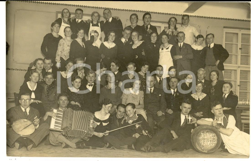 Fotografia d epoca originale 1914 WIESENTAL Ritratto di una giovane orchestra con fisarmonica Foto cartolina 1