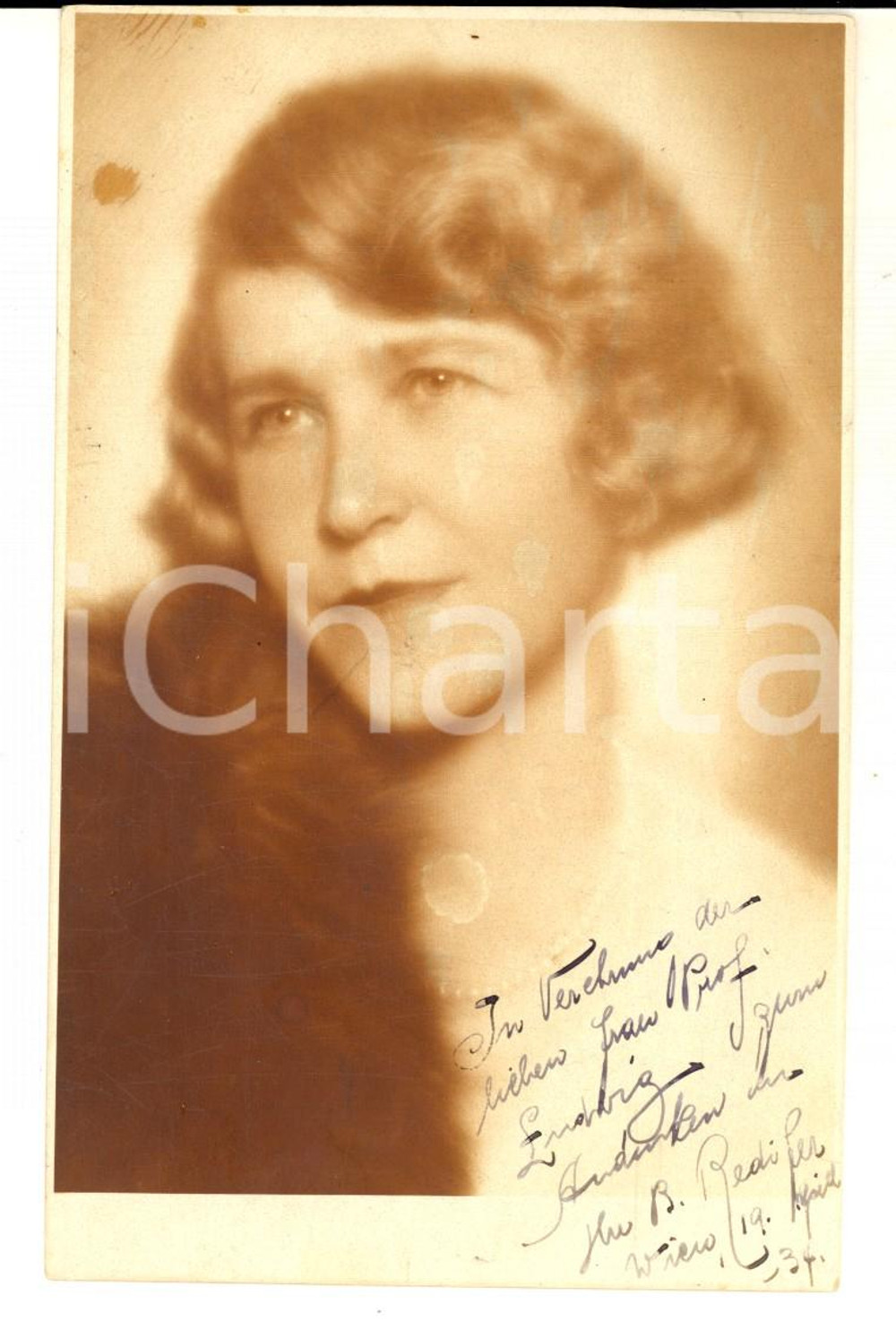 Fotografia d epoca originale 1934 WIEN Ritratto della giovane B. REDIFER  Foto cartolina con dedica 1