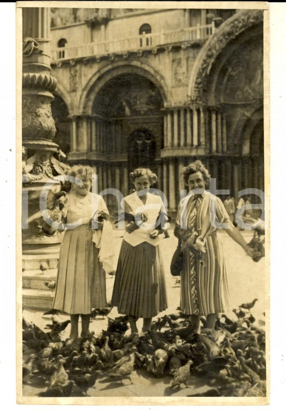 1958 VENEZIA Piazza San Marco - Ritratto di tre turiste tedesche - Foto