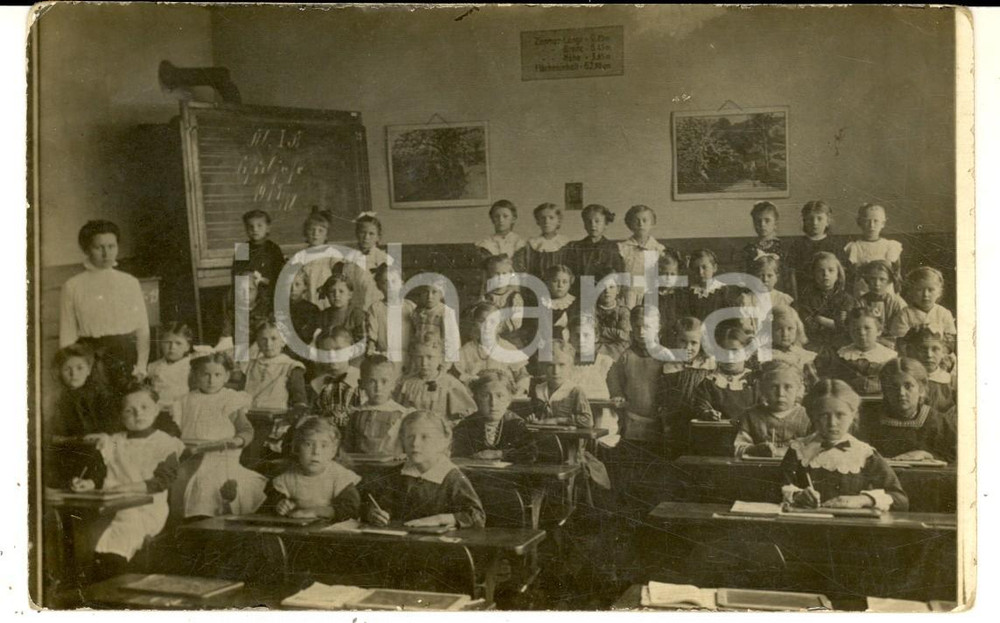1915 ca GERMANIA Classe elementare femminile con maestra *Foto cartolina VINTAGE