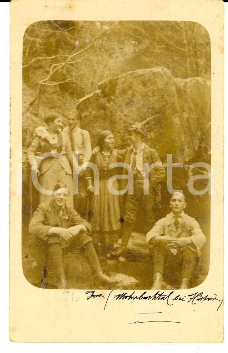 Fotografia d epoca originale 1916 MONBACHTAL Giovani escursionisti in abito da commedia  Foto VINTAGE 1