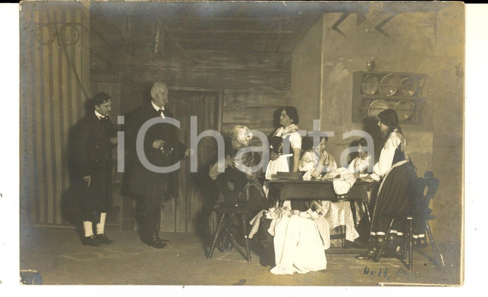 Fotografia d epoca originale 1908 ASCHAFFENBURG Club Femminile  Scena di teatro amatoriale  Foto RARA 1
