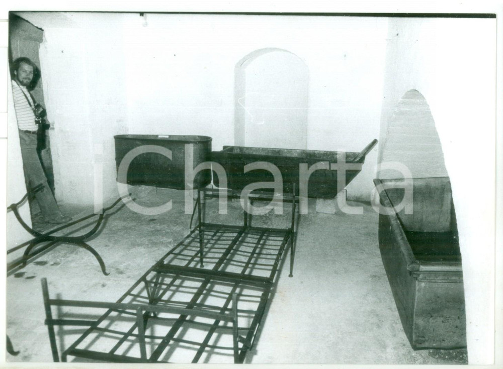Fotografia d epoca originale 1982 FORTE BELVEDERE  Museo della Grande Guerra  Letti e vasche Foto 18x13 1