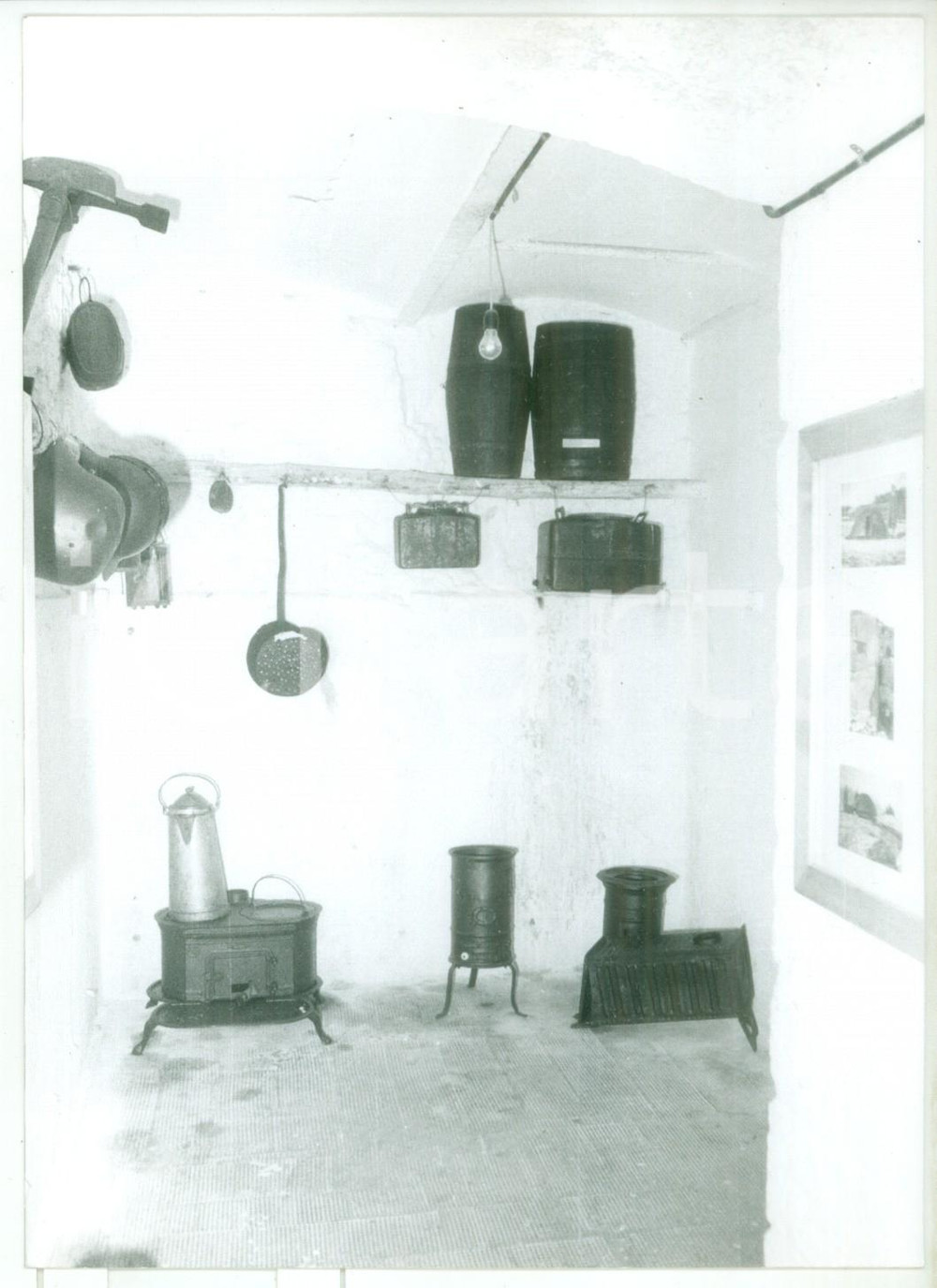 Fotografia d epoca originale 1982 FORTE BELVEDERE GSCHWENT TN Museo della Grande Guerra  La cucina Foto 1