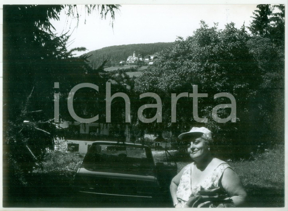 Fotografia d epoca originale 1982 VAL GARDENA BZ Alto Adige  Ritratto di donna Fotografia vintage 18x13 1