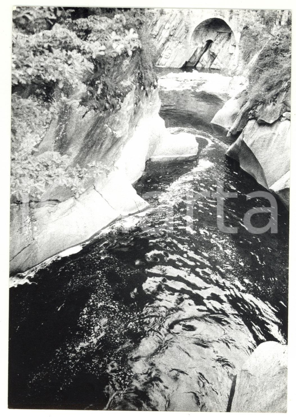 Fotografia d epoca originale 1980 PONTEMAGLIO VCO Veduta fiume TOCE Foto ARTISTICA 13x18 cm 1