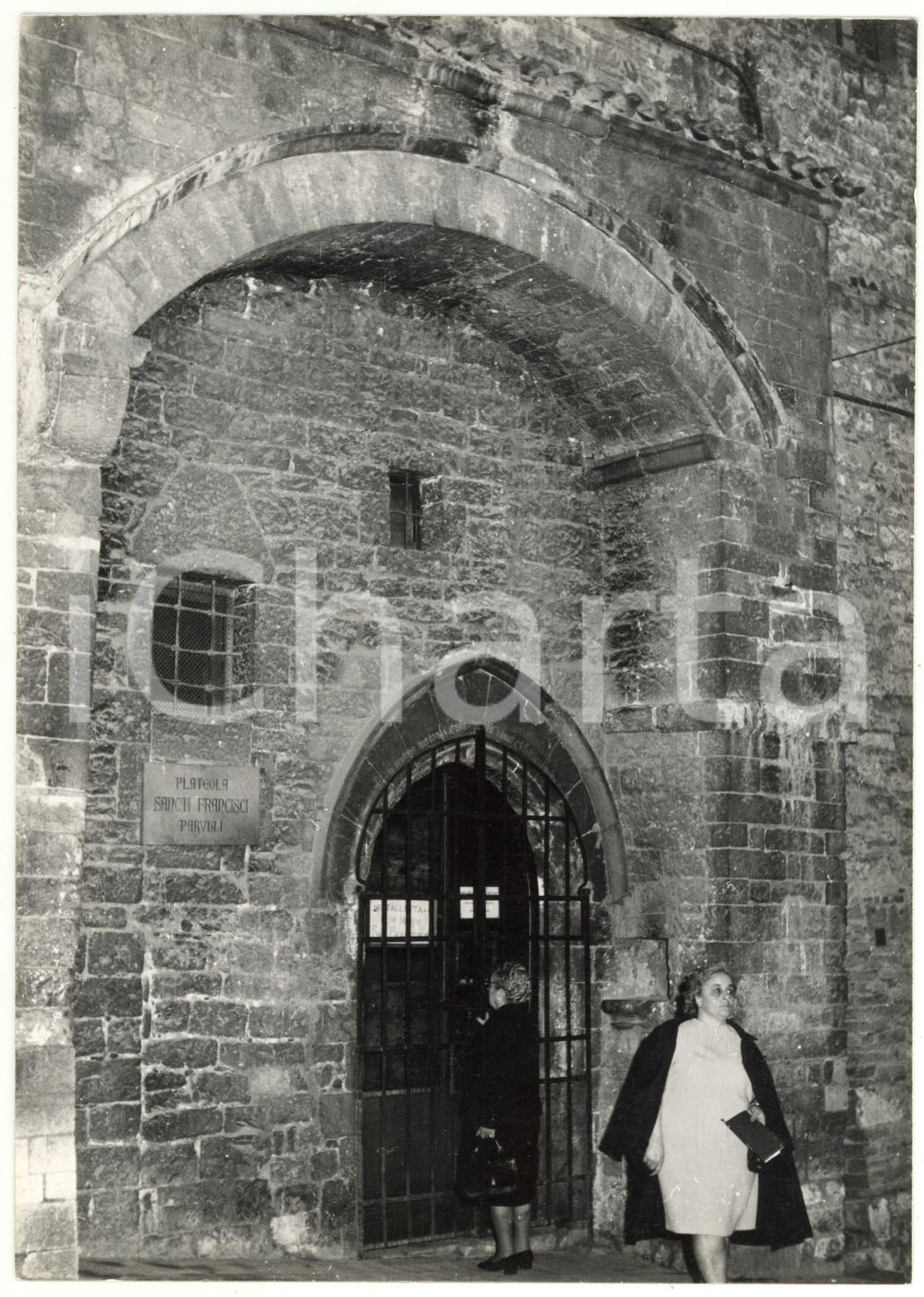 Fotografia d epoca originale 1976 ASSISI Ingresso oratorio San Francesco Piccolino Fotografia ANIMATA 13X18 1