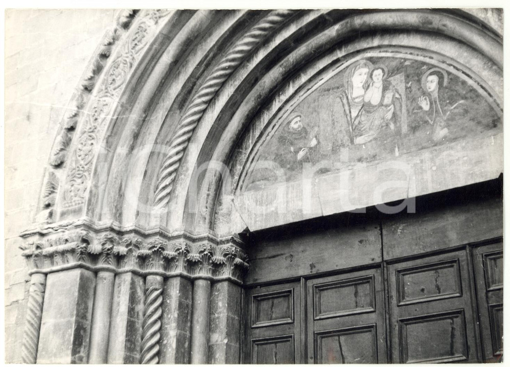 Fotografia d epoca originale 1976 CASCIA Chiesa di San Francesco  Lunetta del portale Foto VINTAGE 18x13 1