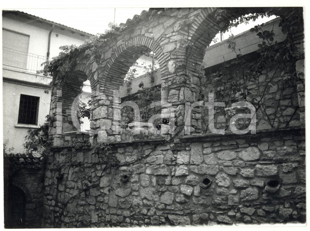 Fotografia d epoca originale 1978 CASCIA Monastero di SANTA RITA  Archi in pietra Foto VINTAGE 18x13 cm 1
