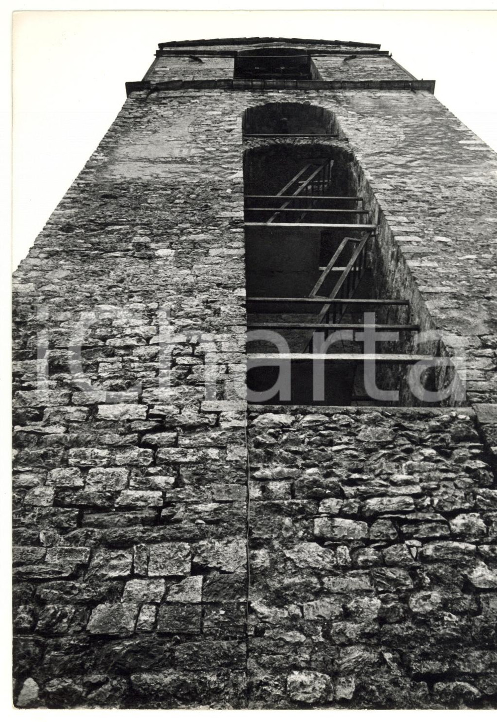 Fotografia d epoca originale 1976 CERRETO PG Veduta della TORRE CAMPANARIA Fotografia VINTAGE 13x18 cm 1