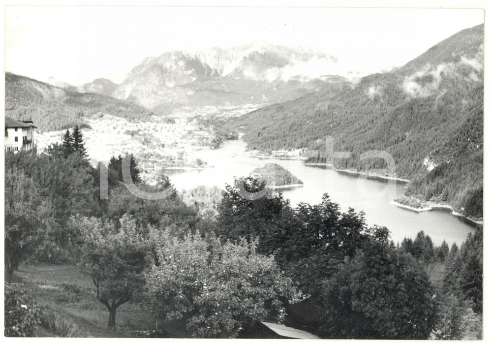 Fotografia d epoca originale 1979 PIEVE DI CADORE BL Veduta lago artificiale e monte TUDAIO Foto 18x13 1