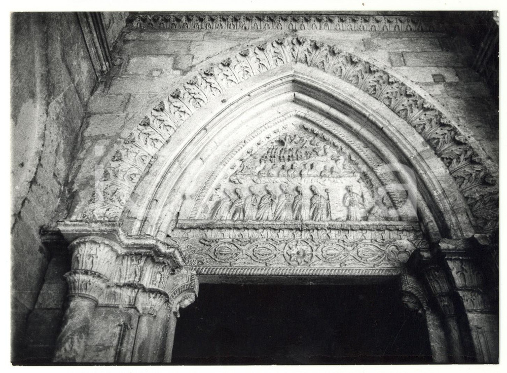 Fotografia d epoca originale 1979 MONTE SANT ANGELO FG Santuario di SAN MICHELE  Scorcio del portale FOTO 1