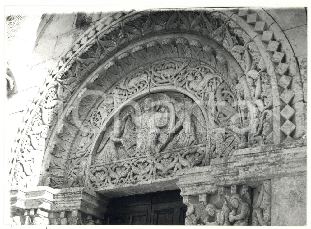 Fotografia d epoca originale 1979 MANFREDONIA  SIPONTO FG Abbazia di San Leonardo  Portale Foto 18x13 cm 1