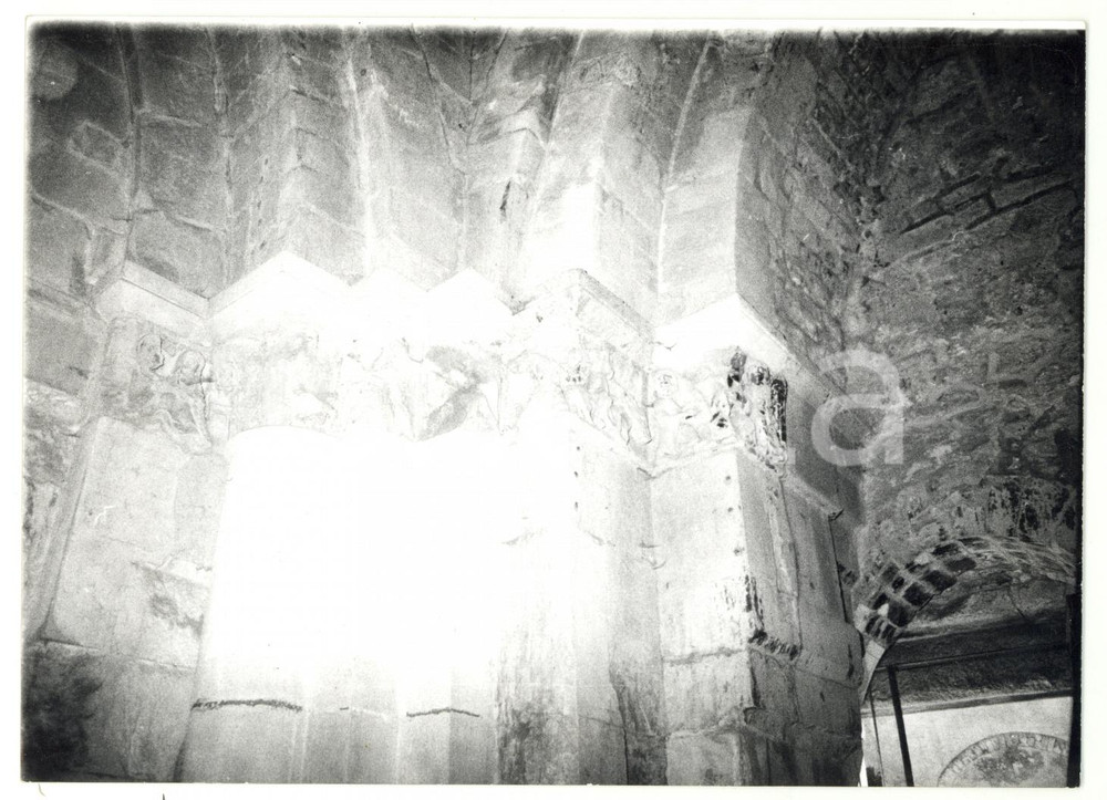 Fotografia d epoca originale 1979 MONTE SANT ANGELO FG Interni della TOMBA DI ROTARI  Foto VINTAGE 13x18 1