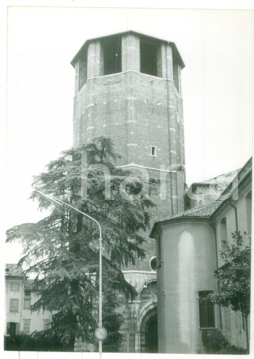 Fotografia d epoca originale 1979 UDINE Cattedrale di Santa Maria Annunziata  Campanile del battistero Foto 1