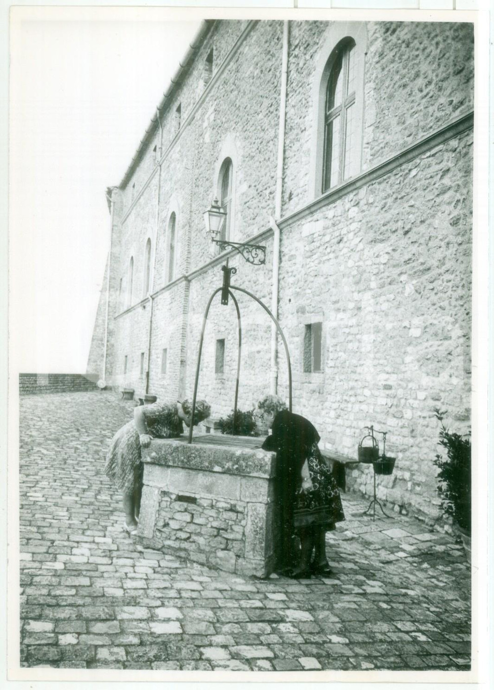 Fotografia d epoca originale 1974 SAN LEO Cortile della rocca con il pozzo Foto ARTISTICA 13x18 cm 1