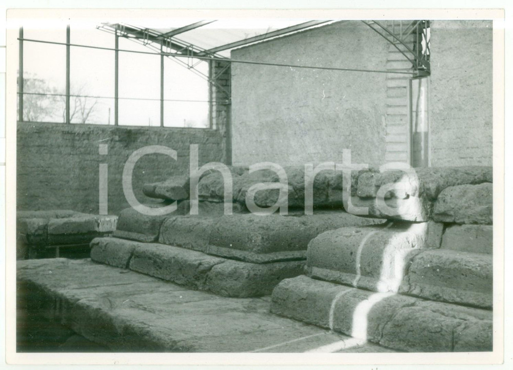 Fotografia d epoca originale 1972 POMEZIA Antichi altari della cittÃ  di LAVINIUM  Foto VINTAGE 18x13 1