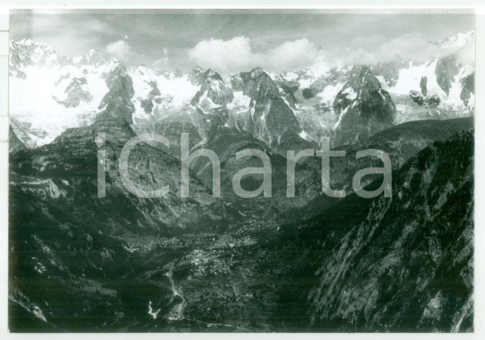 Fotografia d epoca originale 1978 TÃŠTE D ARPY  Catena del Monte Bianco svetta sulla conca di Courmayeur 1