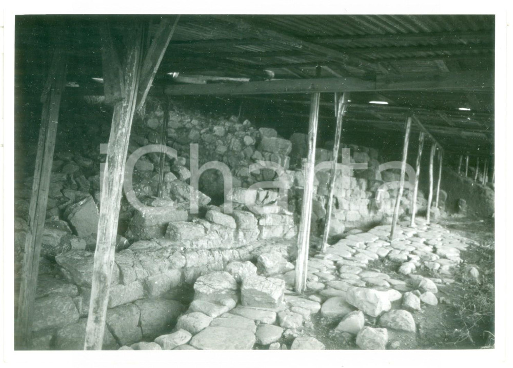 Fotografia d epoca originale 1972 POMEZIA Veduta rovine antica cittÃ  di LAVINIUM  Fotografia VINTAGE 18x13 1
