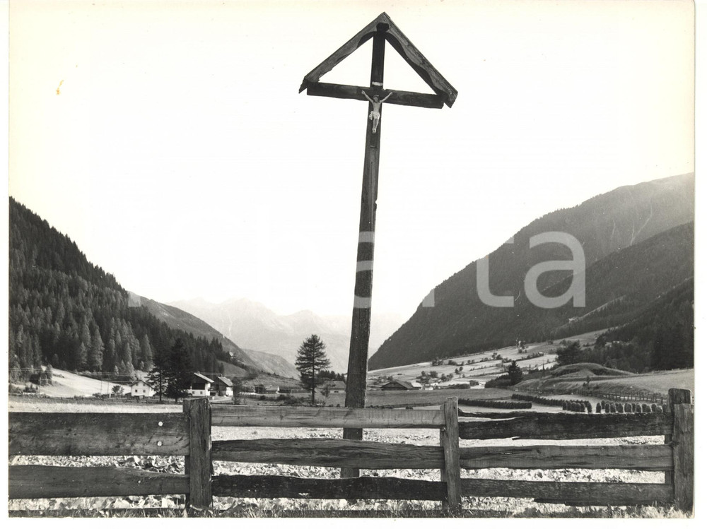 Fotografia d epoca originale 1979 VALLE DI ANTERSELVA Crocifisso a lato del sentiero Foto 24x18 1