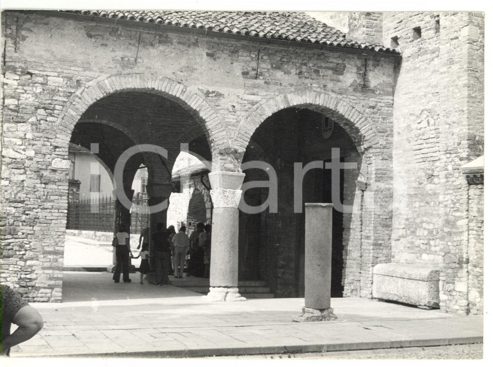 Fotografia d epoca originale 1979 AQUILEIA UD Basilica di Santa Maria Assunta  Porticato Foto ANIMATA 1