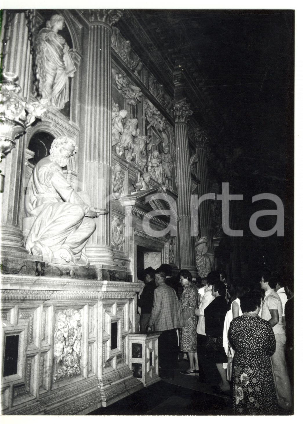 Fotografia d epoca originale 1978 LORETO AN Basilica della Santa Casa  Coda al lato sud Foto 13x18 1