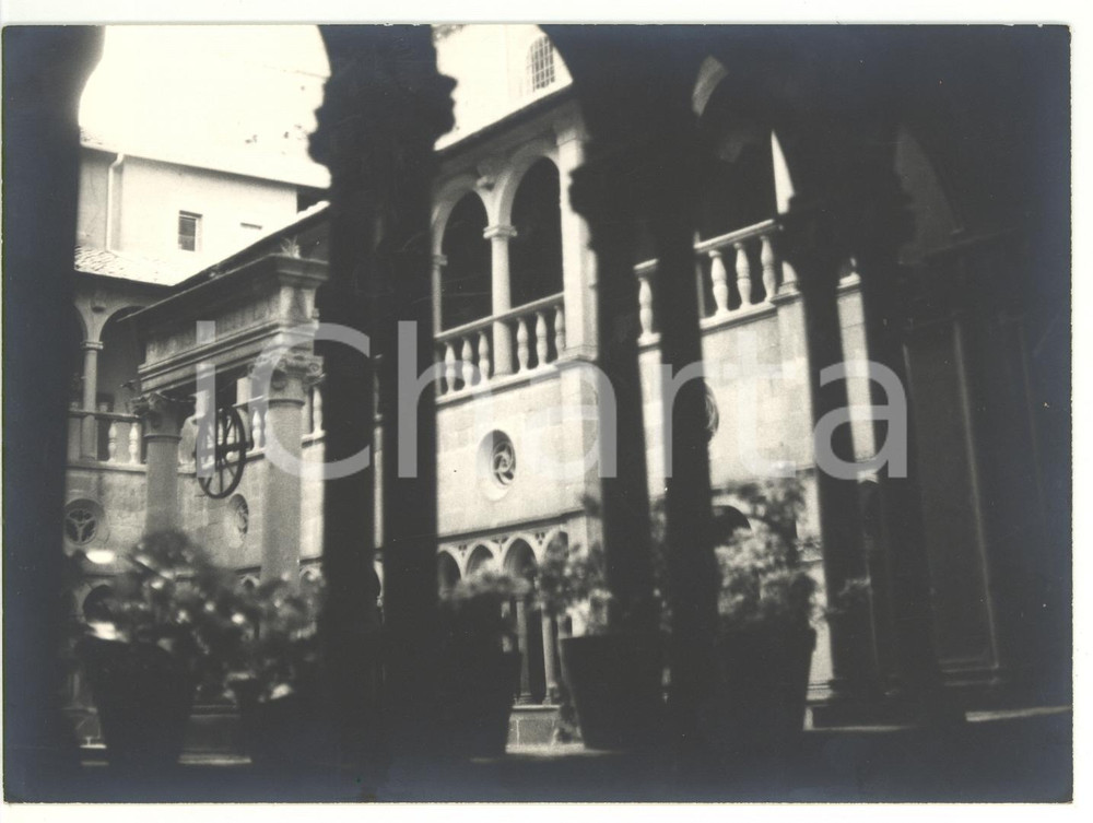 Fotografia d epoca originale 1976 VITERBO Santuario di Santa Maria della Quercia  Scorcio del chiostro Foto 1