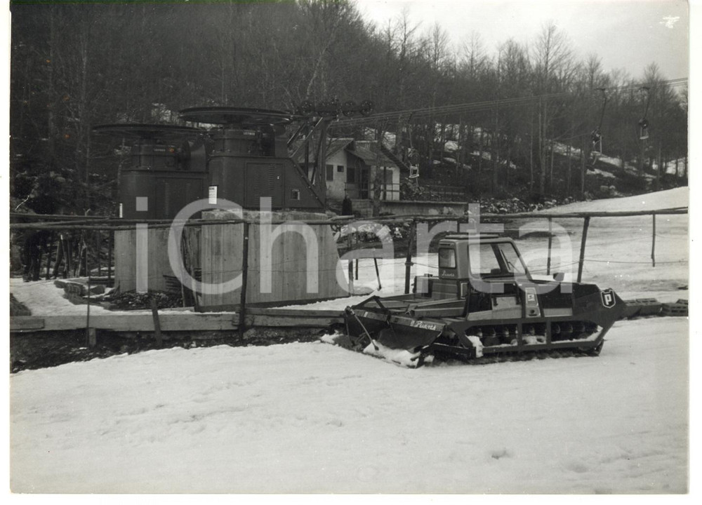 Fotografia d epoca originale 1977 SUBIACO  CAMPO DELL OSSO Impianto sciistico con gatto delle nevi Foto 1