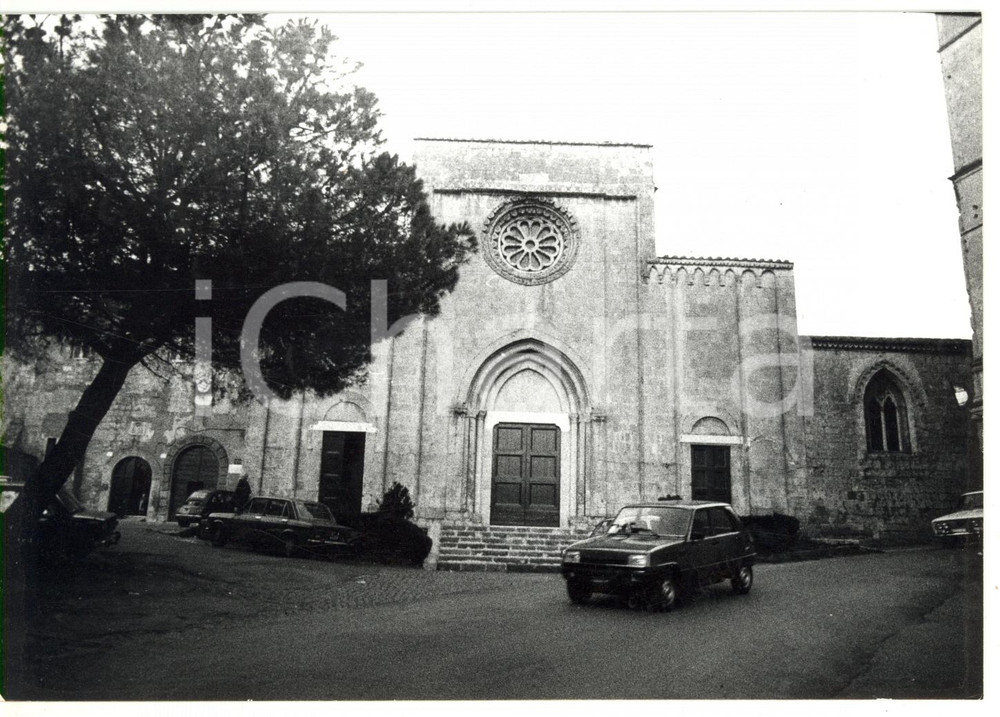 Fotografia d epoca originale 1981 TARQUINIA VT Convento San Francesco  Auto in sosta Foto ARTISTICA 18x13 1
