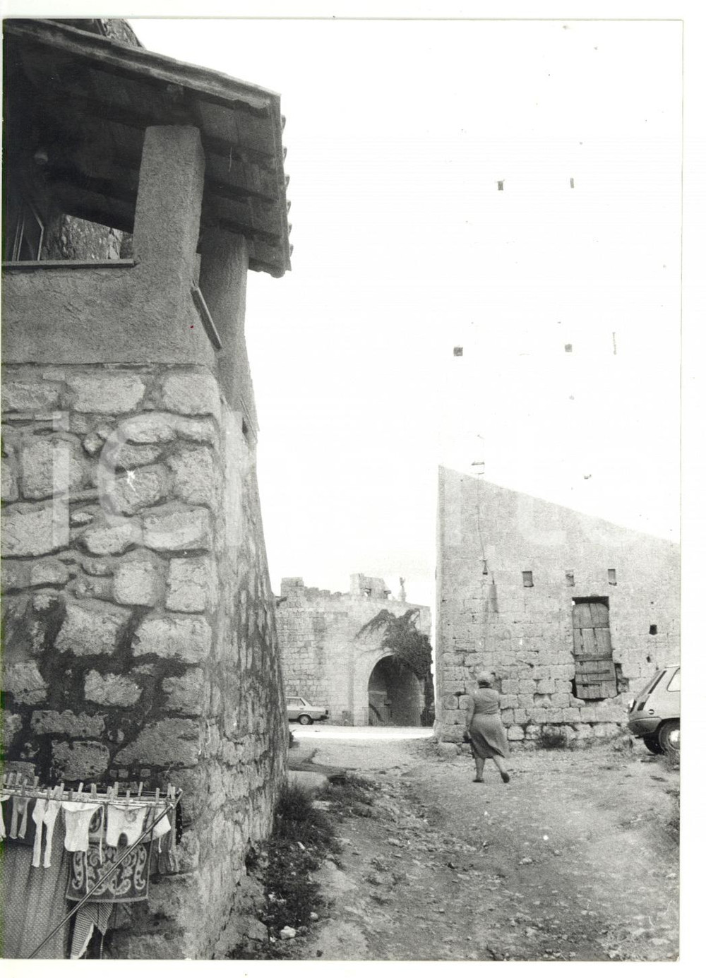 Fotografia d epoca originale 1981 TARQUINIA VT Torre di Santa Maria in Castello Foto ANIMATA 13x18 1