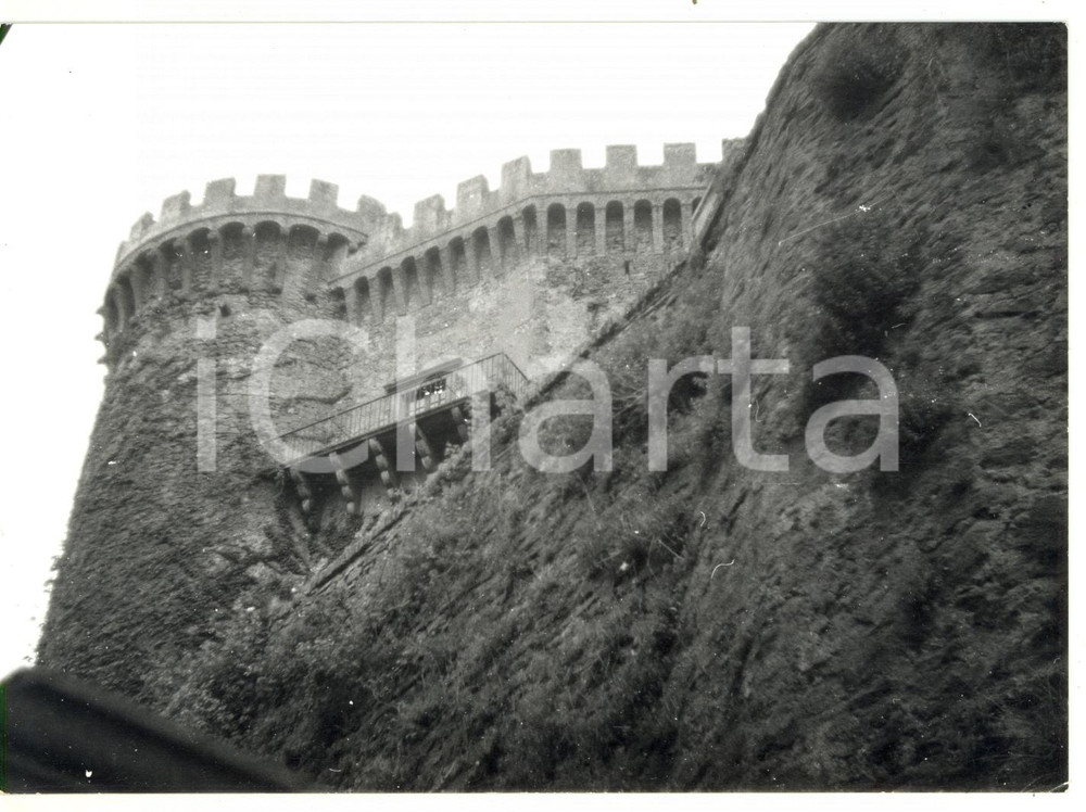 Fotografia d epoca originale 1977 BRACCIANO Castello OrsiniOdescalchi  Torre cilindrica Foto 18x13 cm 1