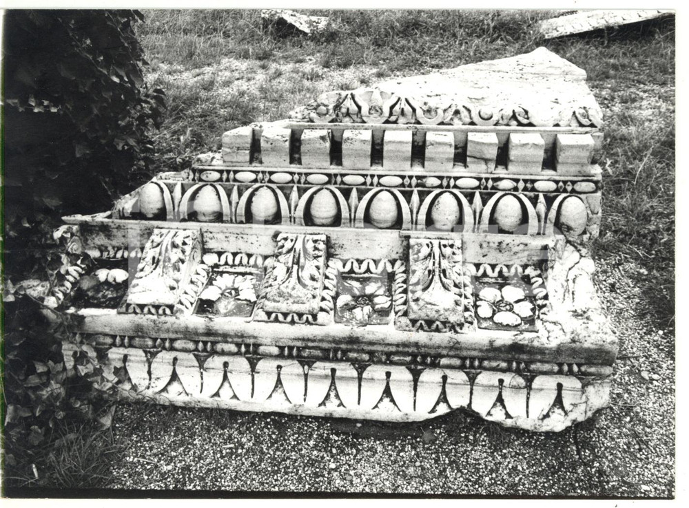 Fotografia d epoca originale 1979 AQUILEIA Via Sacra  Resti architettonici romani  Fotografia VINTAGE 18x13 1