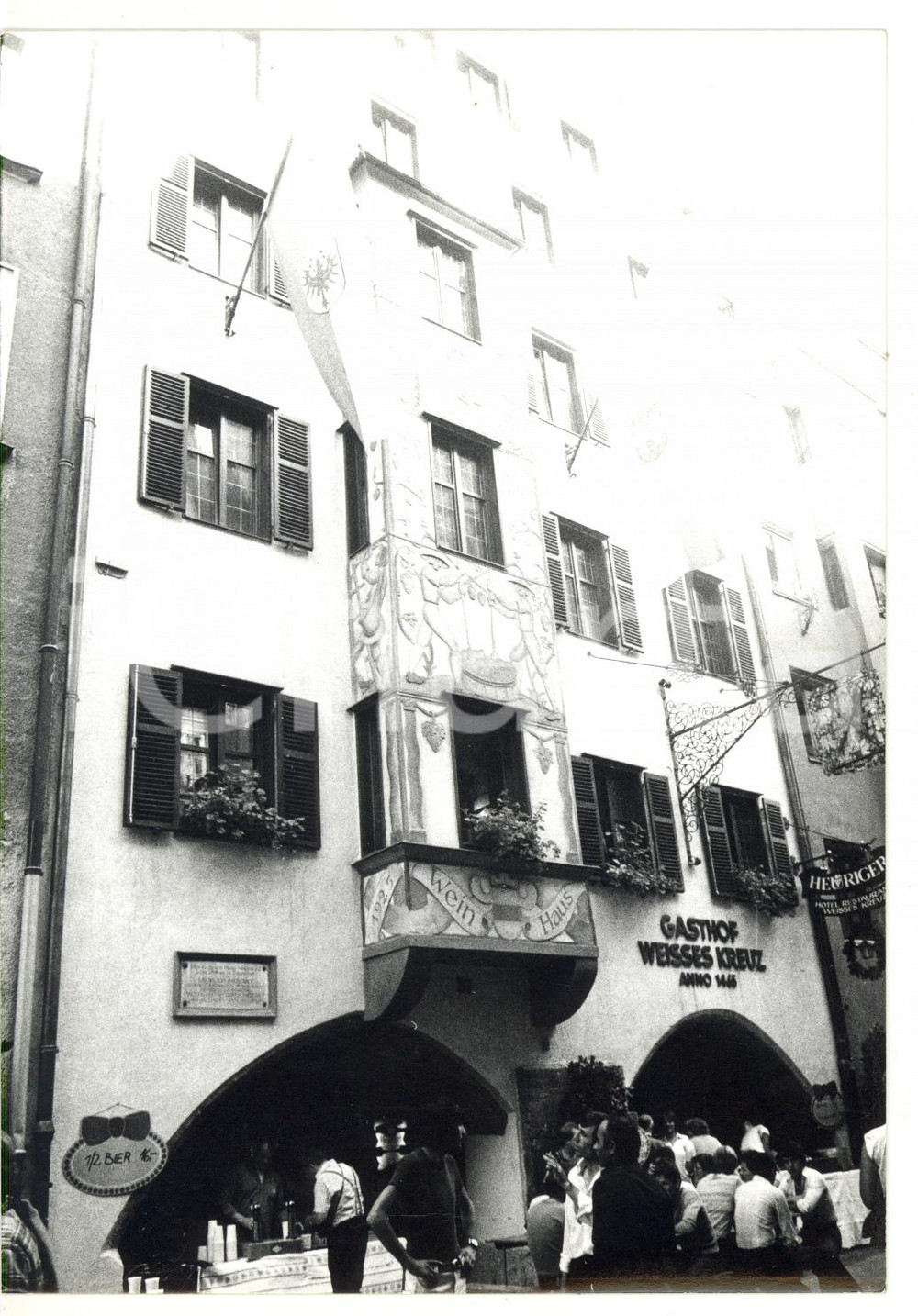 Fotografia d epoca originale 1979 INNSBRUCK HerzogFriedrichStraÃŸe  Scorcio Hotel Weisses Kreuz Foto 13x18 1