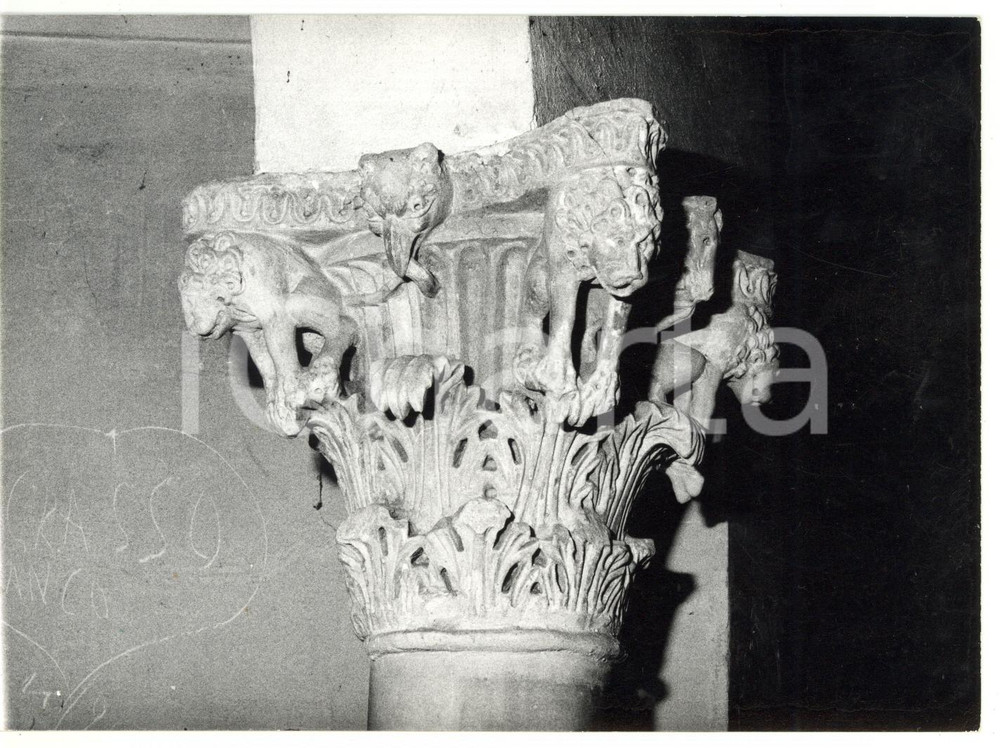Fotografia d epoca originale 1979 DUOMO DI CAPUA CE Capitello con leoni in rilievo Foto VINTAGE 18x13 cm 1