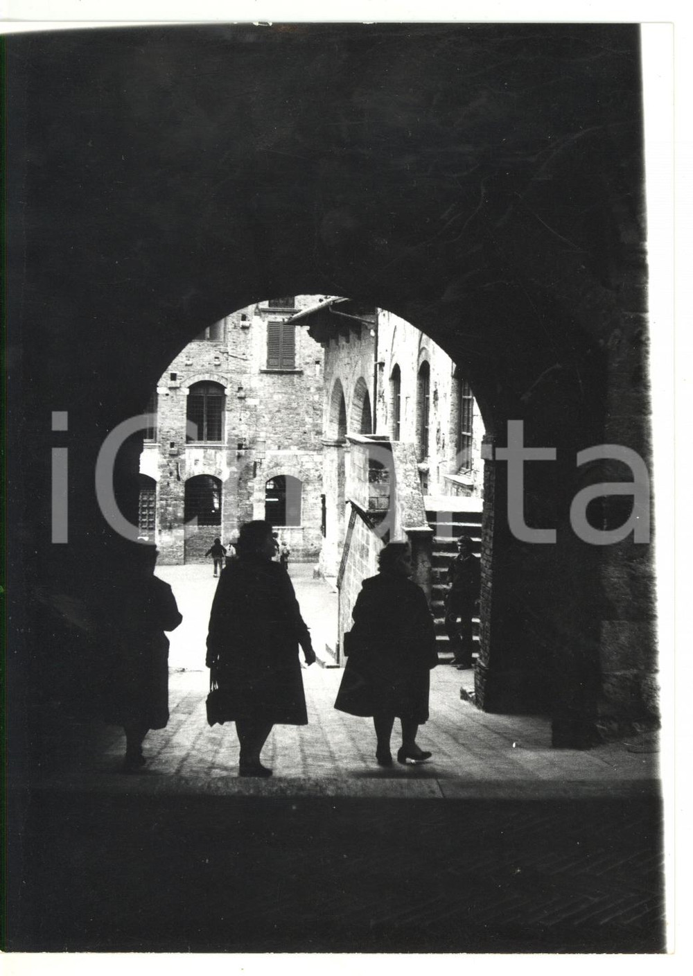 Fotografia d epoca originale 1979 SAN GIMIGNANO Porta San Giovanni  Gioco di luci Foto ARTISTICA 13x18 cm 1