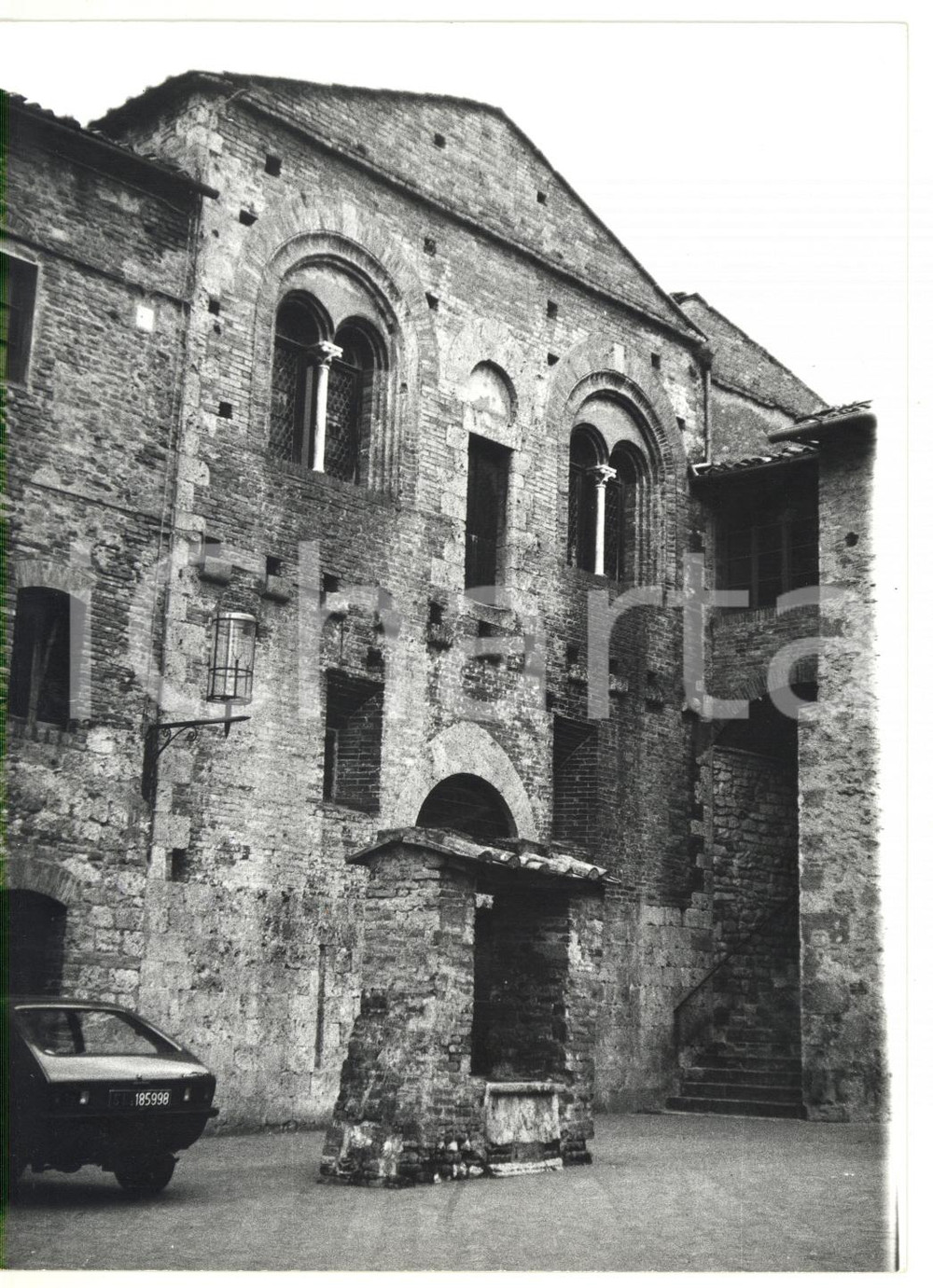 1979 SAN GIMIGNANO Piazza Pecori - Veduta con auto parcheggiata *Foto 13x18 cm