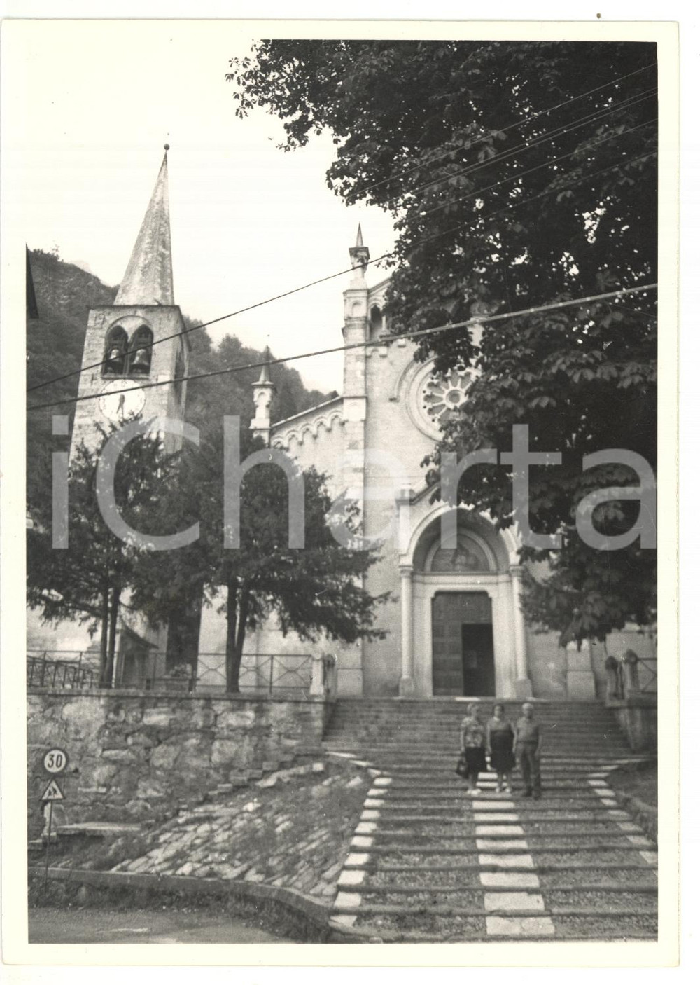 Fotografia d epoca originale 1972 VOGOGNA VB Parrocchia Sacro Cuore di GesÃ¹  Scorcio della facciata Foto 1