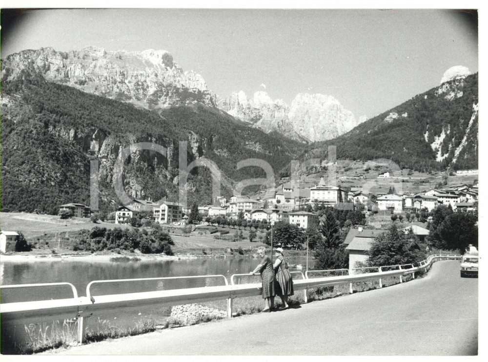 1982 MOLVENO (TN) Turiste al lago *Foto VINTAGE 18x13 cm