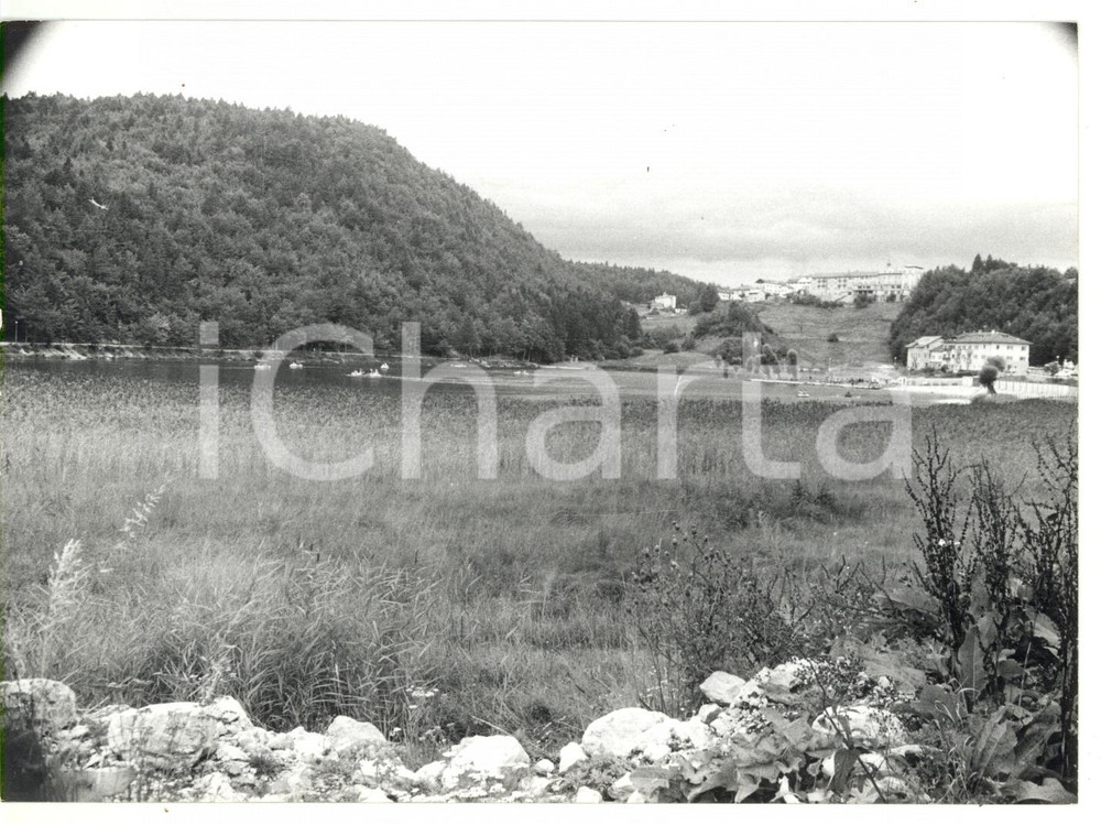 Fotografia d epoca originale 1982 LAVARONE TN Veduta panoramica del lago Foto VINTAGE 18x13 cm 1