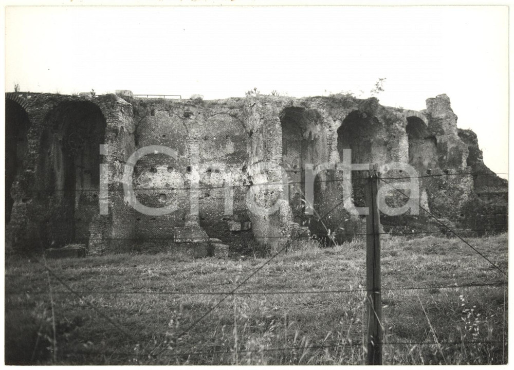 Fotografia d epoca originale 1976 MINTURNO Complesso archeologico di MINTURNAE Le mura del teatro Foto 18x13 1