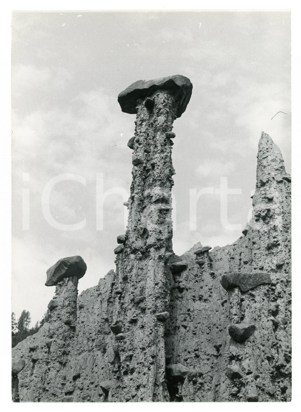Fotografia d epoca originale 1977 SCANCIO Piramidi di SEGONZANO Panorama  Foto 17x13 cm 1