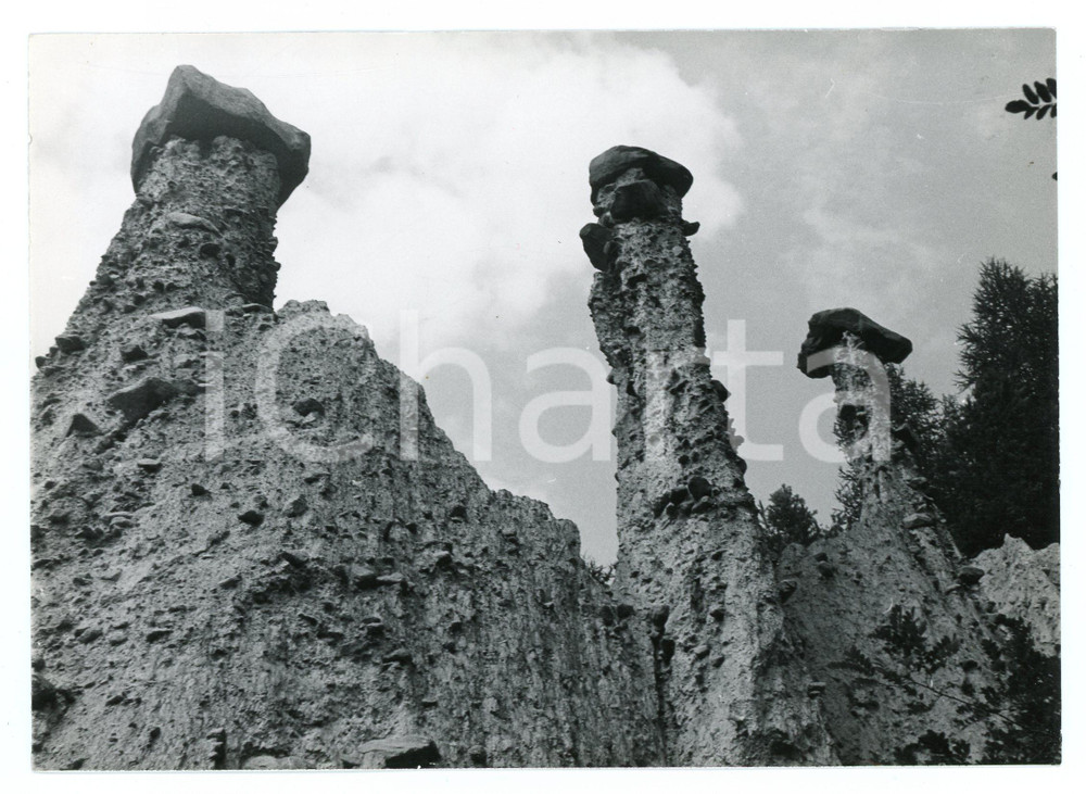 Fotografia d epoca originale 1977 SCANCIO Piramidi di SEGONZANO Panorama  Foto 17x13 cm 1 1